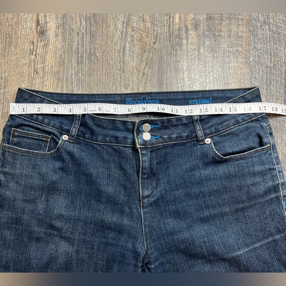 Simply Vera Wang Women's Straight Leg Dark Wash Capri Jeans Size 12P - Picture 8 of 12